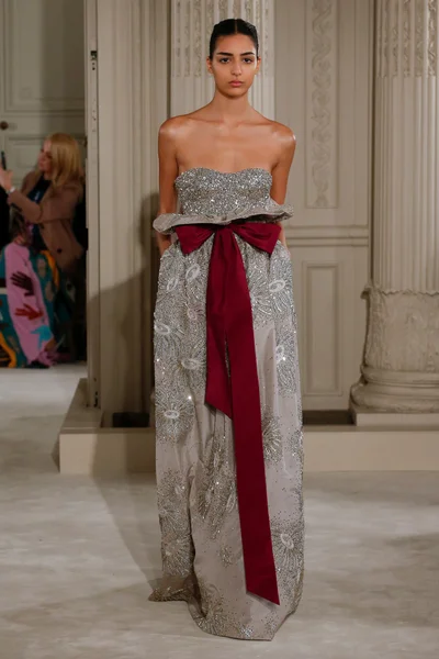 Look 48